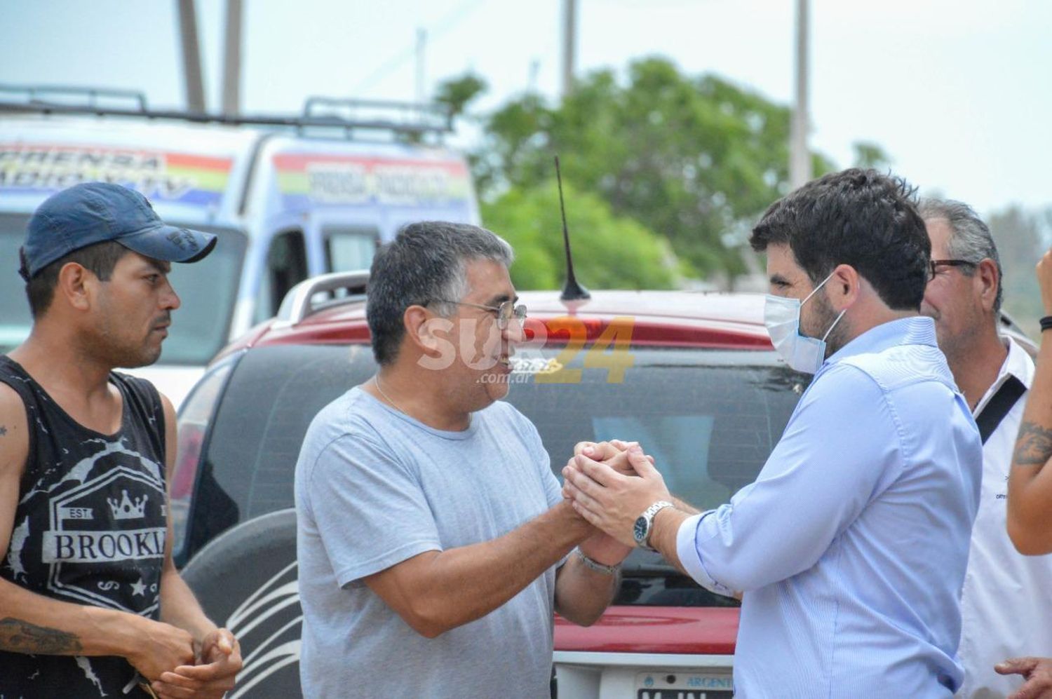 Chiarella en la inauguración de mejoras en vecinal del Villa Casey: “Es una obra muy importante”