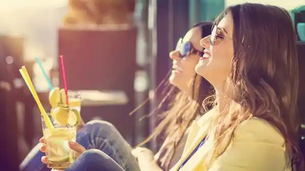 Diez grandes beneficios de tomar una limonada en ayunas