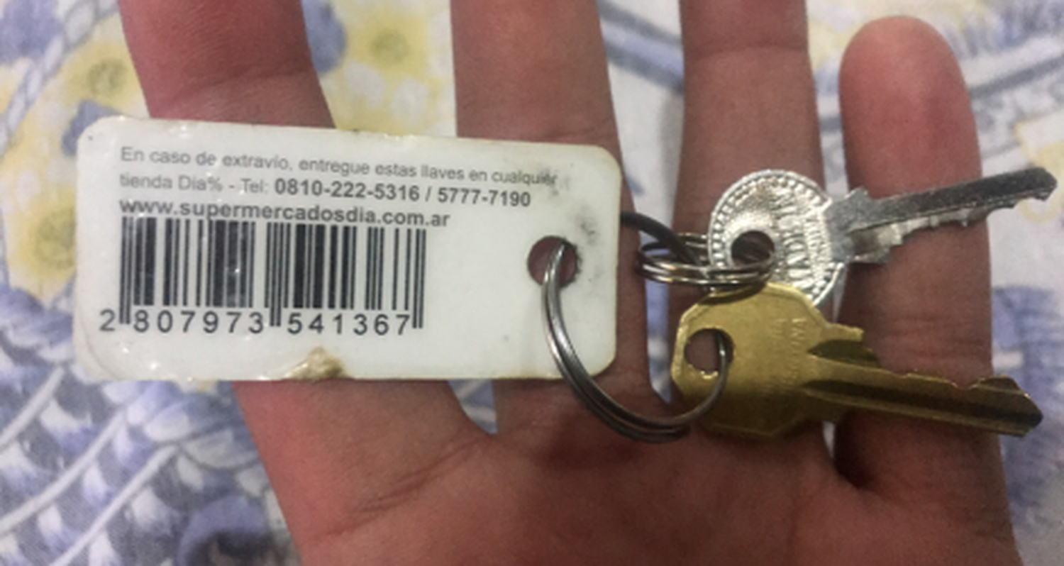 Mateo encontró unas llaves en la costanera