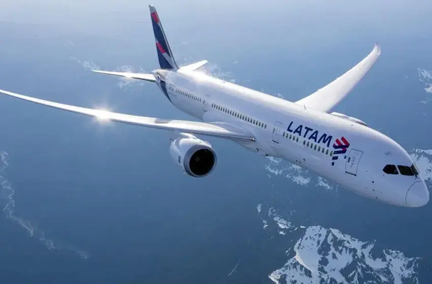 Aerolíneas extranjeras acusan al Gobierno argentino de «dejar tiradas» por el mundo a 1.400 personas por día