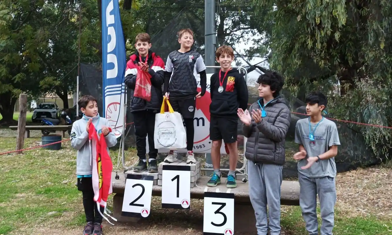 Escaladores de El Muro participaron del CAED-R Litoral en Rosario.