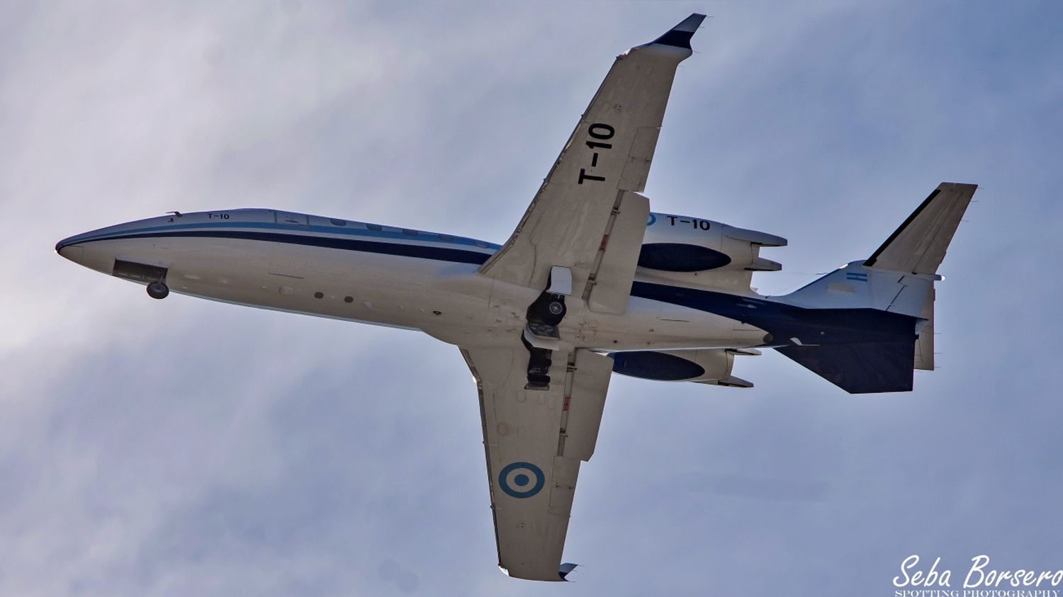 La Fuerza Aérea Argentina transfiere el Learjet 60 T-10 a la II Brigada Aérea de Paraná