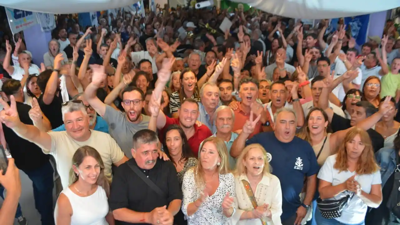 “Derecho al Futuro” presentó su lista y llamó a recuperar el espacio político