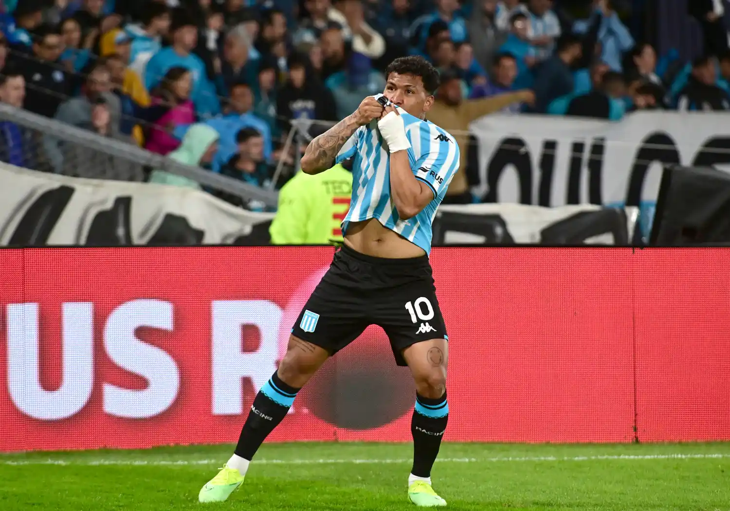 Racing necesita dar vuelta la serie frente a Paranaense