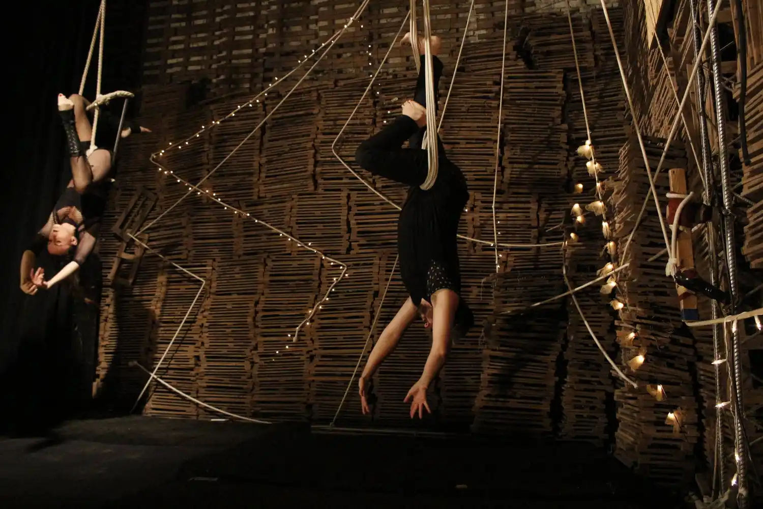 Una experiencia artística inmersiva invita al público a ser parte de la obra en Paraná