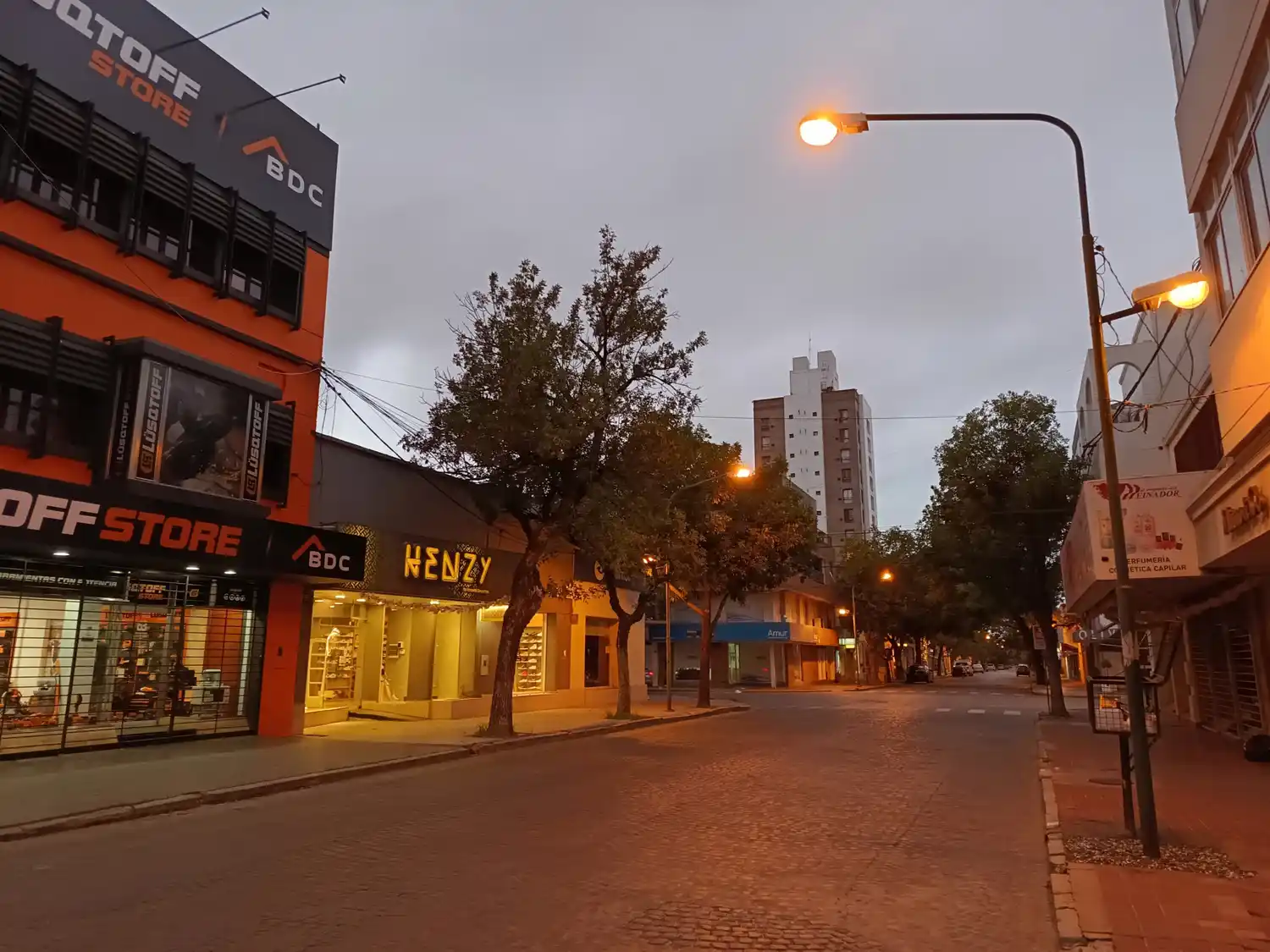 Pasados por agua: ¿cuánto llovió en la ciudad durante la noche?