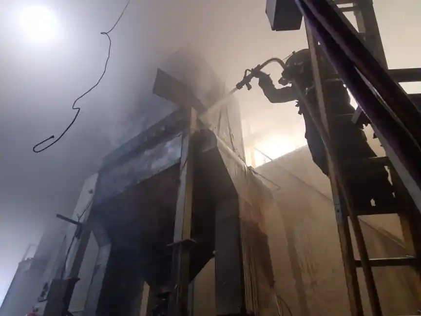 incendio parque industrial - 1