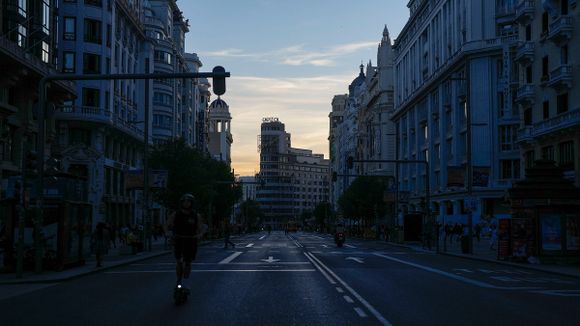 AÚN NO SABEN LAS CAUSAS: anuncian recuperación de la electricidad en España y Portugal