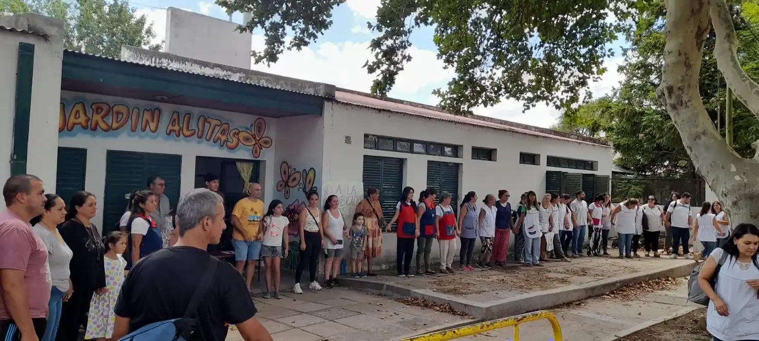 Preocupación por el posible traslado del jardín de infantes: Impacto en la comunidad educativa y las familias