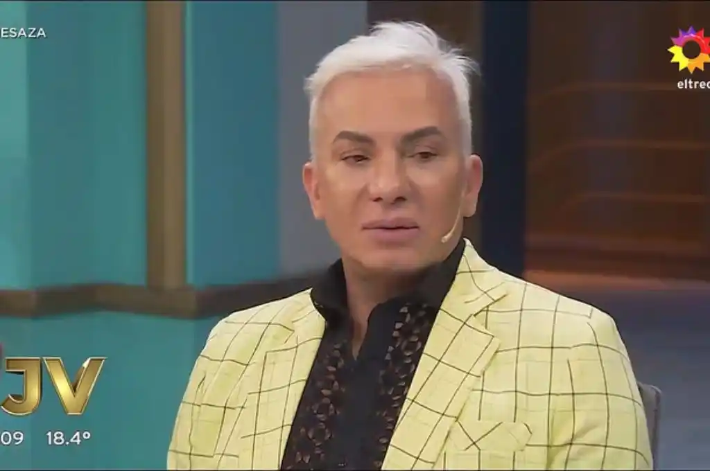 “Yo salí con futbolistas, con cuatro”, confesó Flavio Mendoza en la mesa de Juana Viale