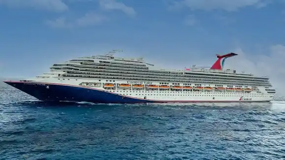 «Milagro de Acción de Gracias»: Hombre cae de un crucero y nada durante 20 horas entre medusas y tiburones en el Golfo de México