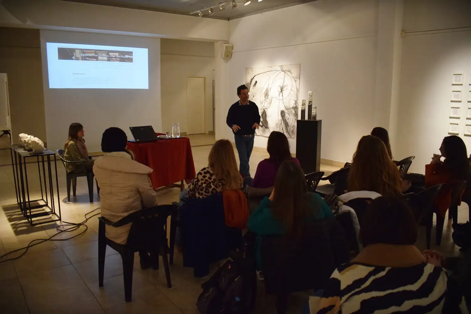 Culminó con éxito el ciclo de charlas "¿Para qué sirven los archivos?", que llevaron a cabo desde el Igehcs.