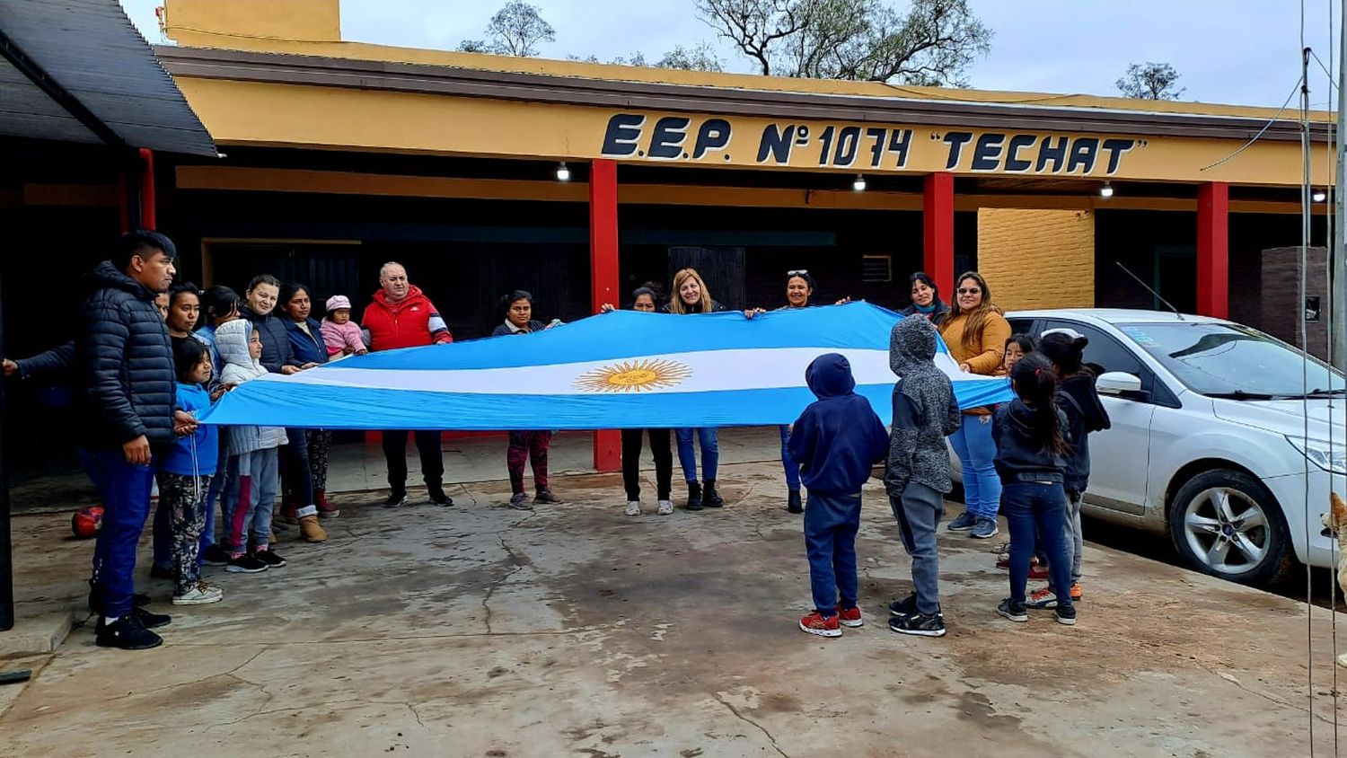 De Chovet al Chaco para apadrinar una escuela en nombre de Gastón Petrelli