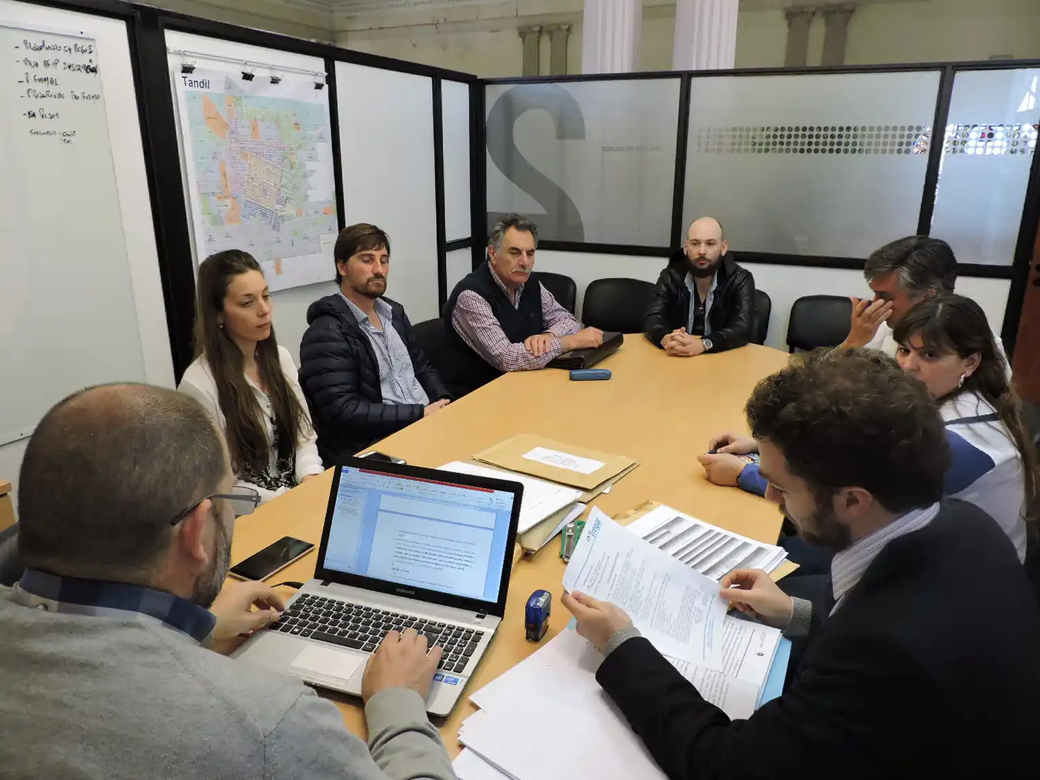 Ofertas para la construcción del complejo de piletas climatizadas en el CEF