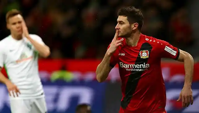 Bomba: Lucas Alario dejaría el Bayer Leverkusen