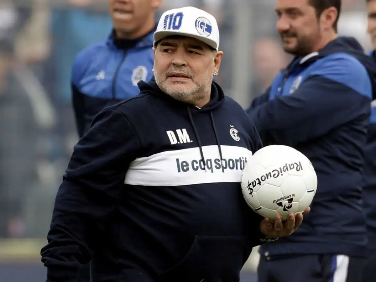Maradona busca disipar rumores de alejamiento