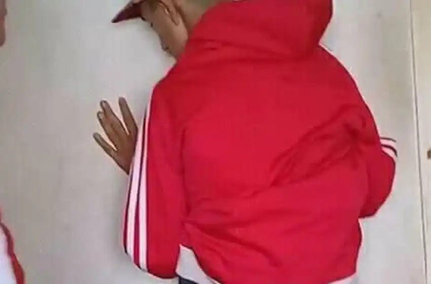 Entregaron a uno de los atacantes del joven agredido