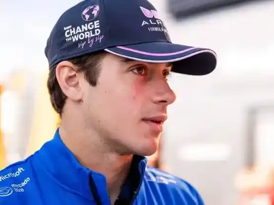 Colapinto contó lo sucedido en la reunión de la escudería.