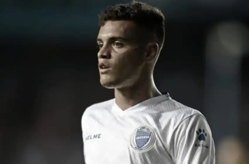 Alvarado incorporó a un interesante lateral izquierdo