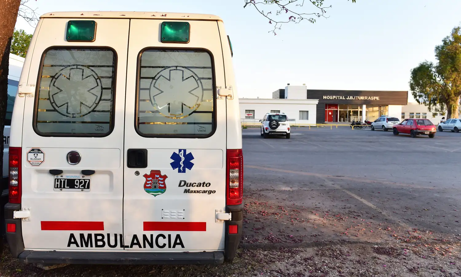 Los lesionados fueron trasladados al hospital local.
