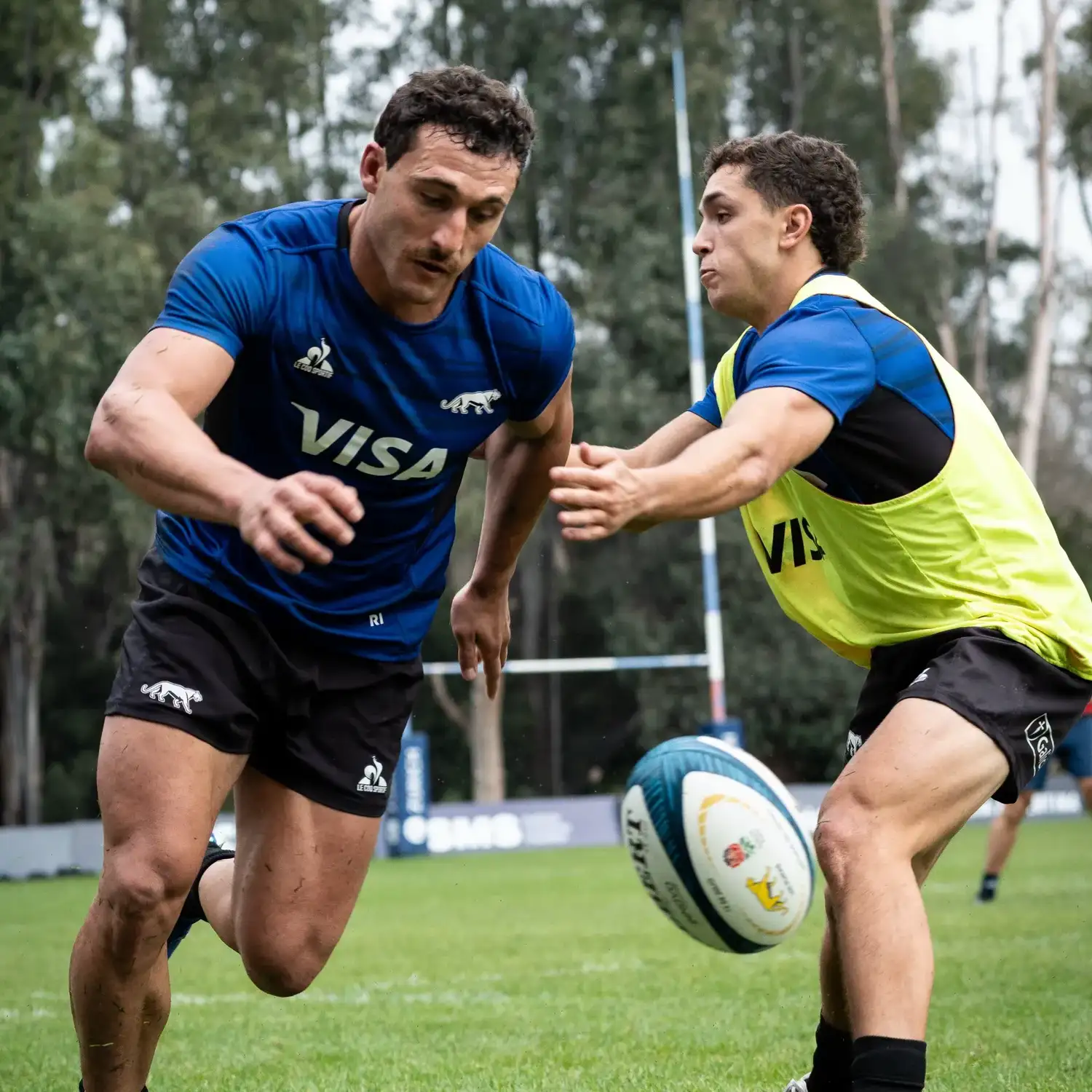 Isgró será titular en una de las puntas.