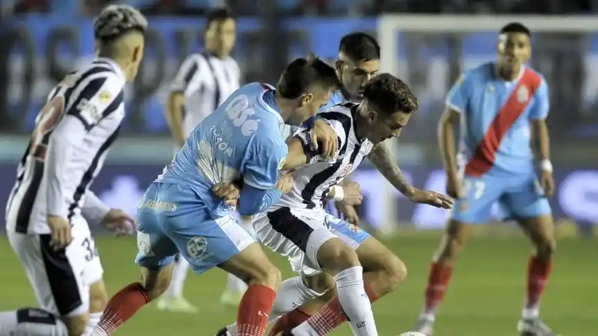Arsenal mereció más, pero se llevó un punto ante Talleres
