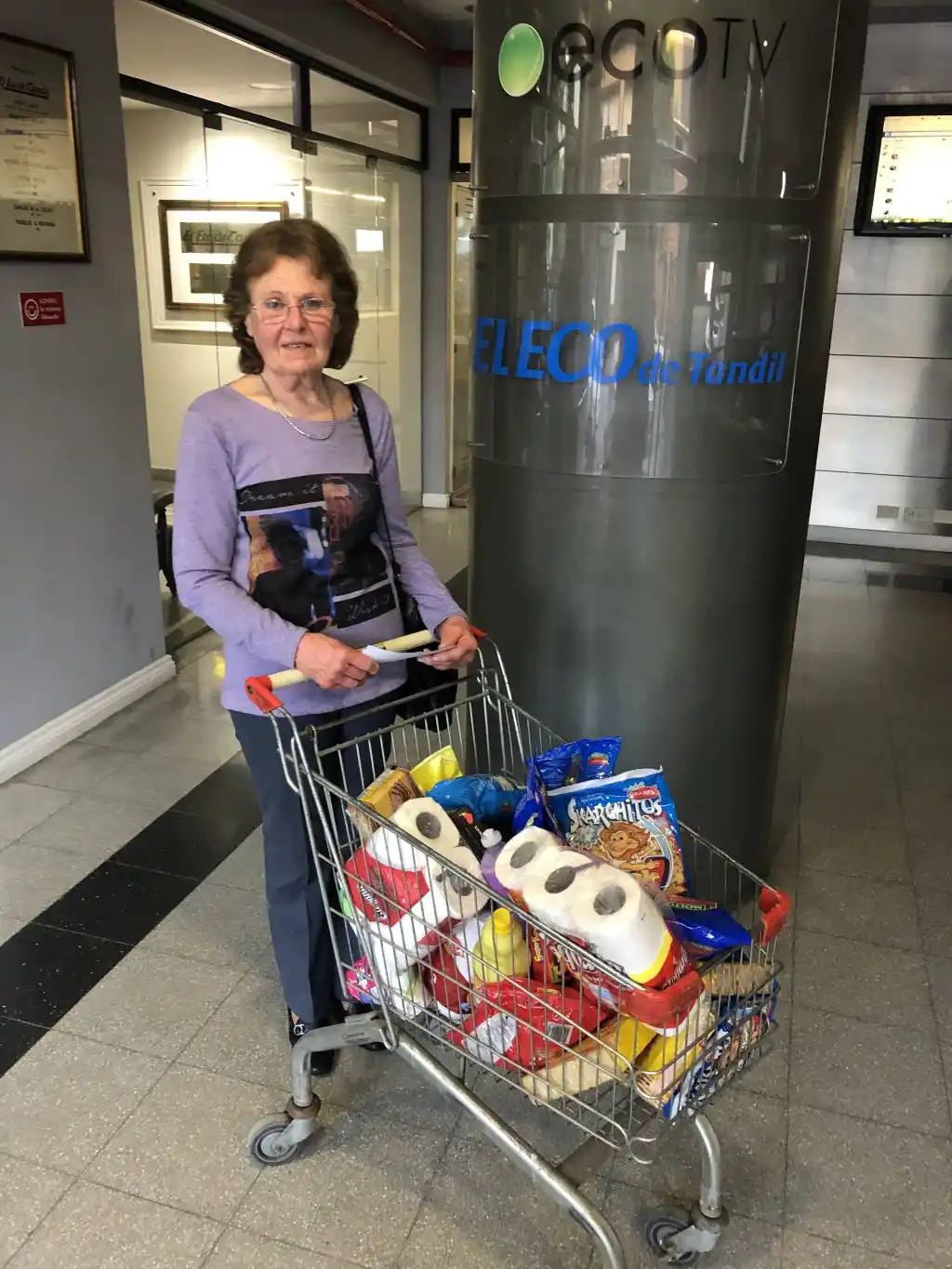 Fue entregado otro carro completo de mercadería