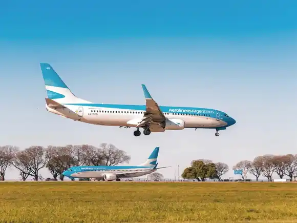 Aerolíneas Argentinas califica de “político” el paro de pilotos dispuesto para hoy martes