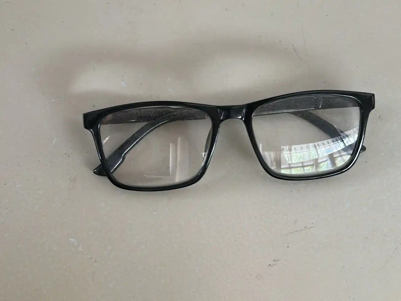 Hallaron lentes de aumento en el Paseo Público