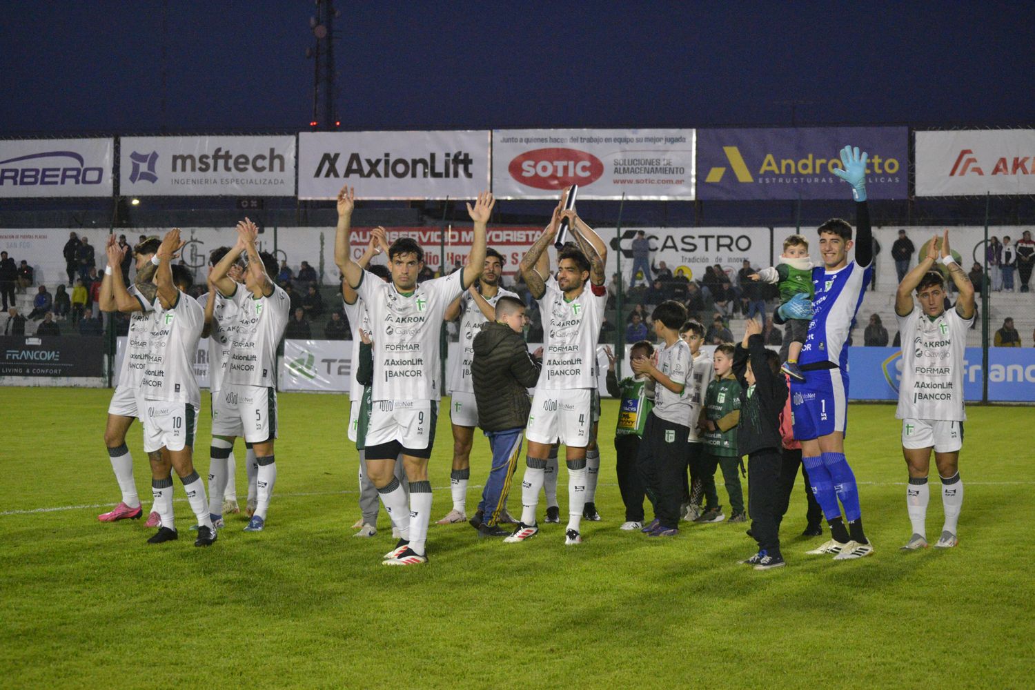 Gran victoria del equipo de Maza.