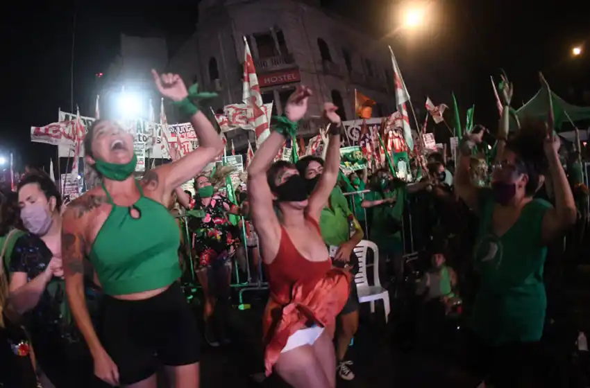 El Estado apelará la decisión de un juez marplatense que suspende la aplicación de la Ley de IVE