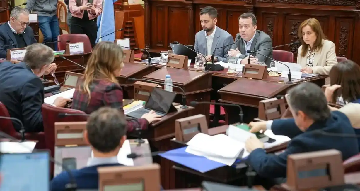 Peralta, Blanco y Boni, la mesa de conducción de la Comisión Redactora. Foto: Convención Reformadora.