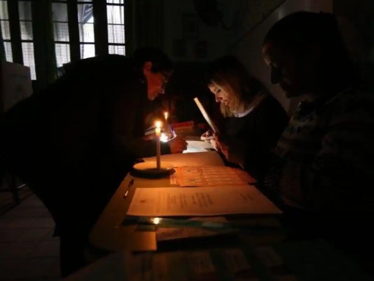 Santa Fe, San Luis, Formosa y Tierra de Fuego eligen gobernador en medio del apagón