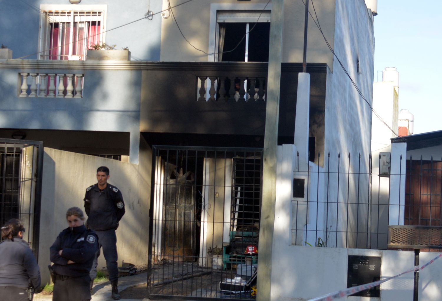 Murió una mujer en un incendio desatado en un departamento de calle Cuba al 1600