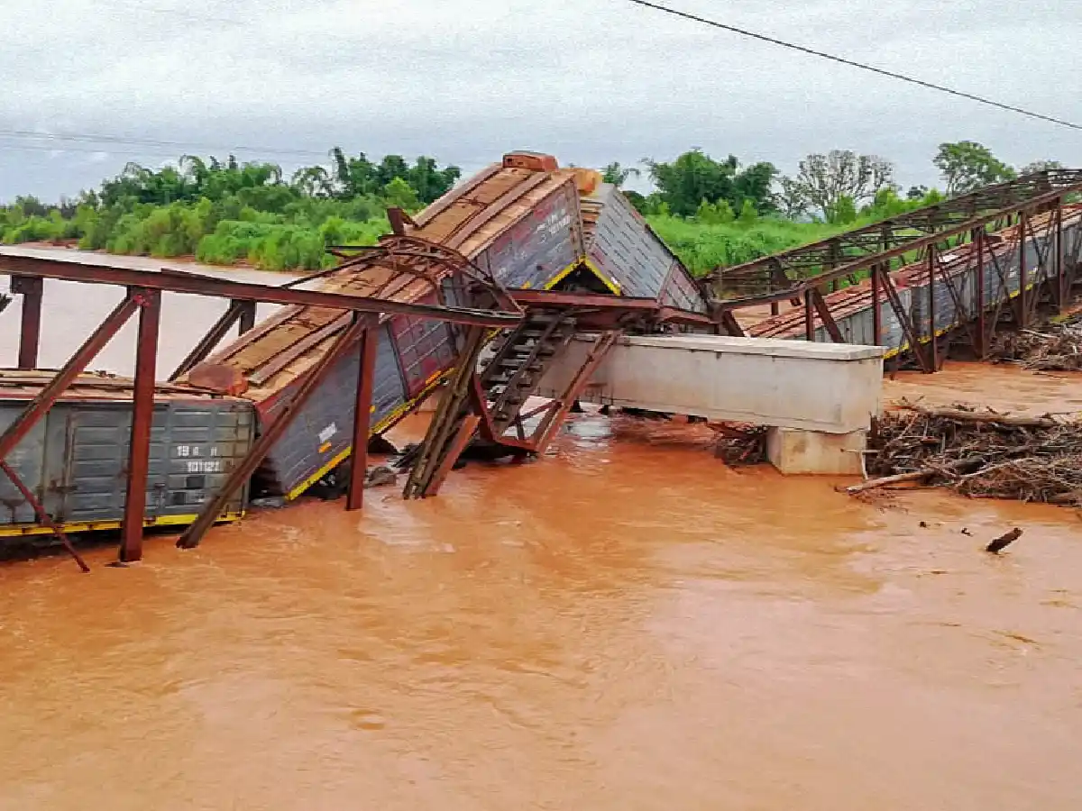 Cayó un puente en Salta cuando pasaba el tren