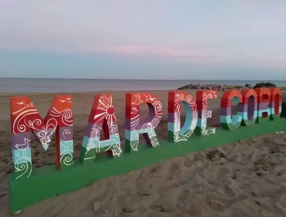 “No llames a la policía porque volvemos y los matamos”: el relato de una pareja que sufrió un asalto en Mar de Cobo