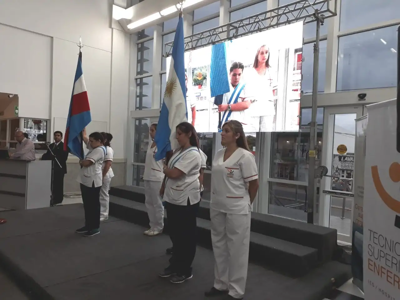 120 egresados de la Tecnicatura en Enfermería en Gualeguaychú