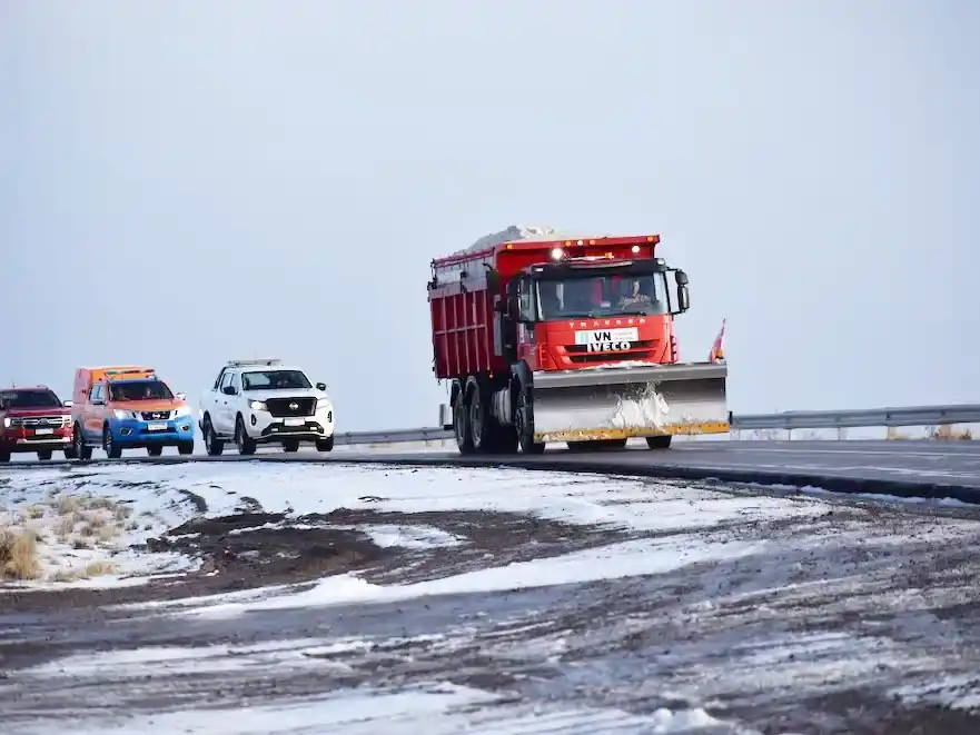 Refuerzan el operativo para mantener transitables las rutas nacionales durante el invierno