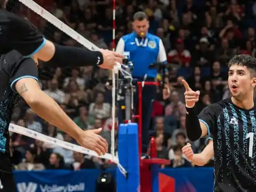 Argentina venció a Canadá en un emocionante triunfo 3‑2 en la VNL