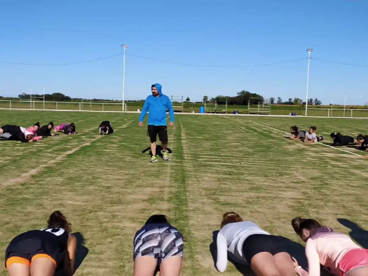 Seleccionados de la Fosh entrenan en Los Charabones