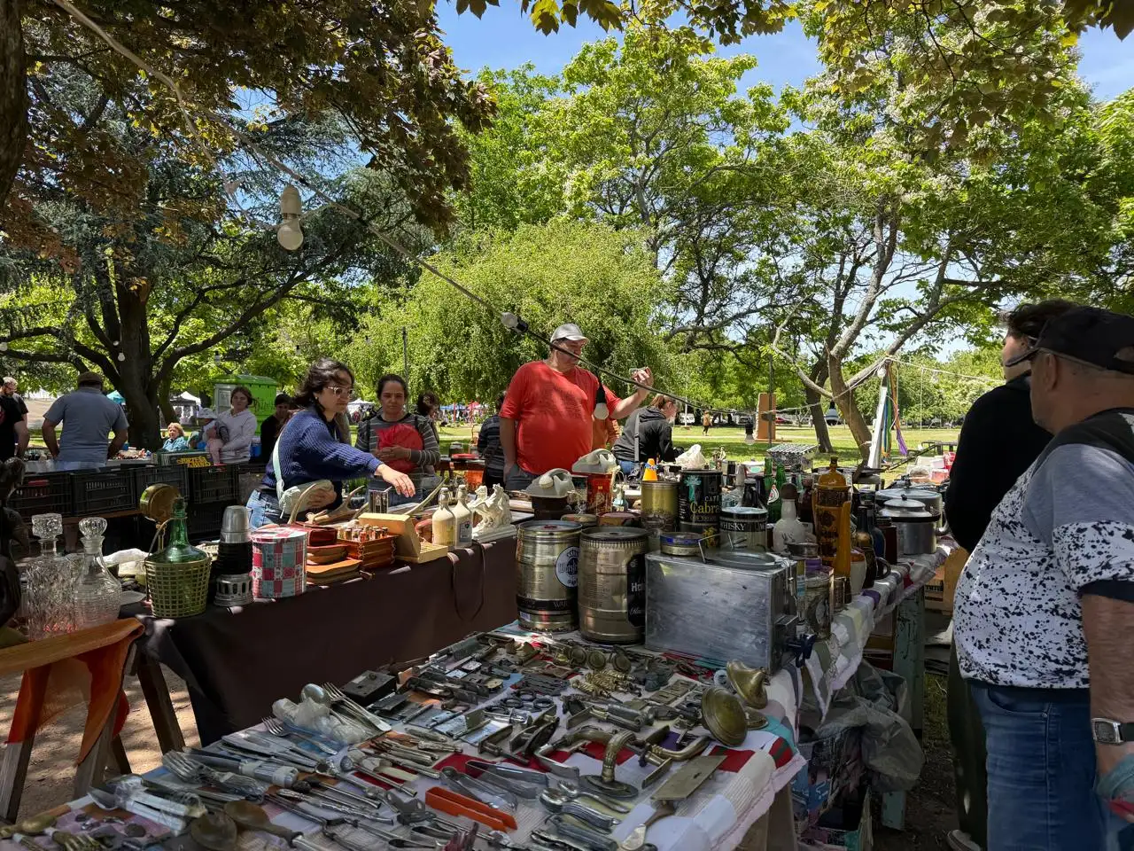 Un clásico de la Plaza del Calvario, el Mercado de Pulgas.