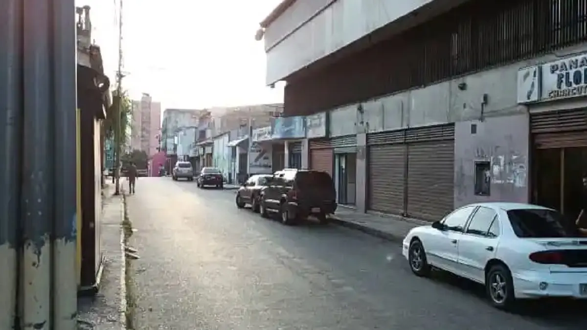 ¡POR ANDAR CON LA JUGADERA! Reto de TIK TOK  termina en balacera y persecución en Los Teques