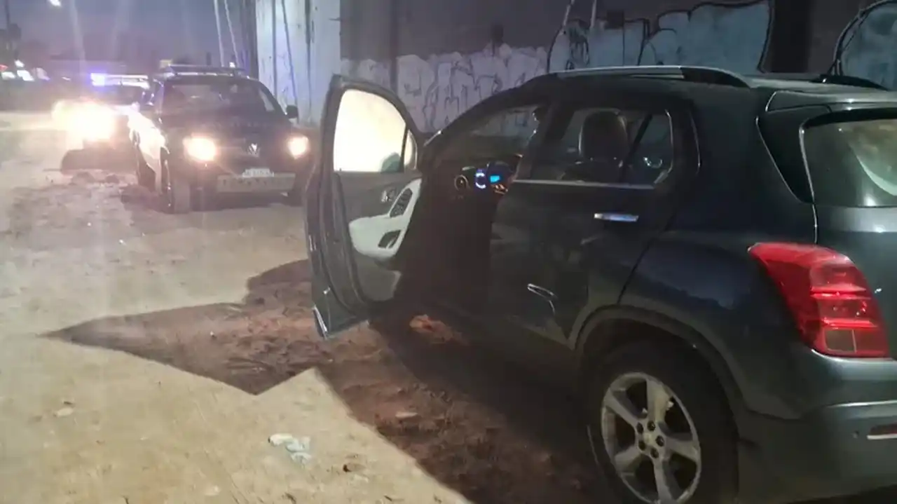 La camioneta robada fue abandonada