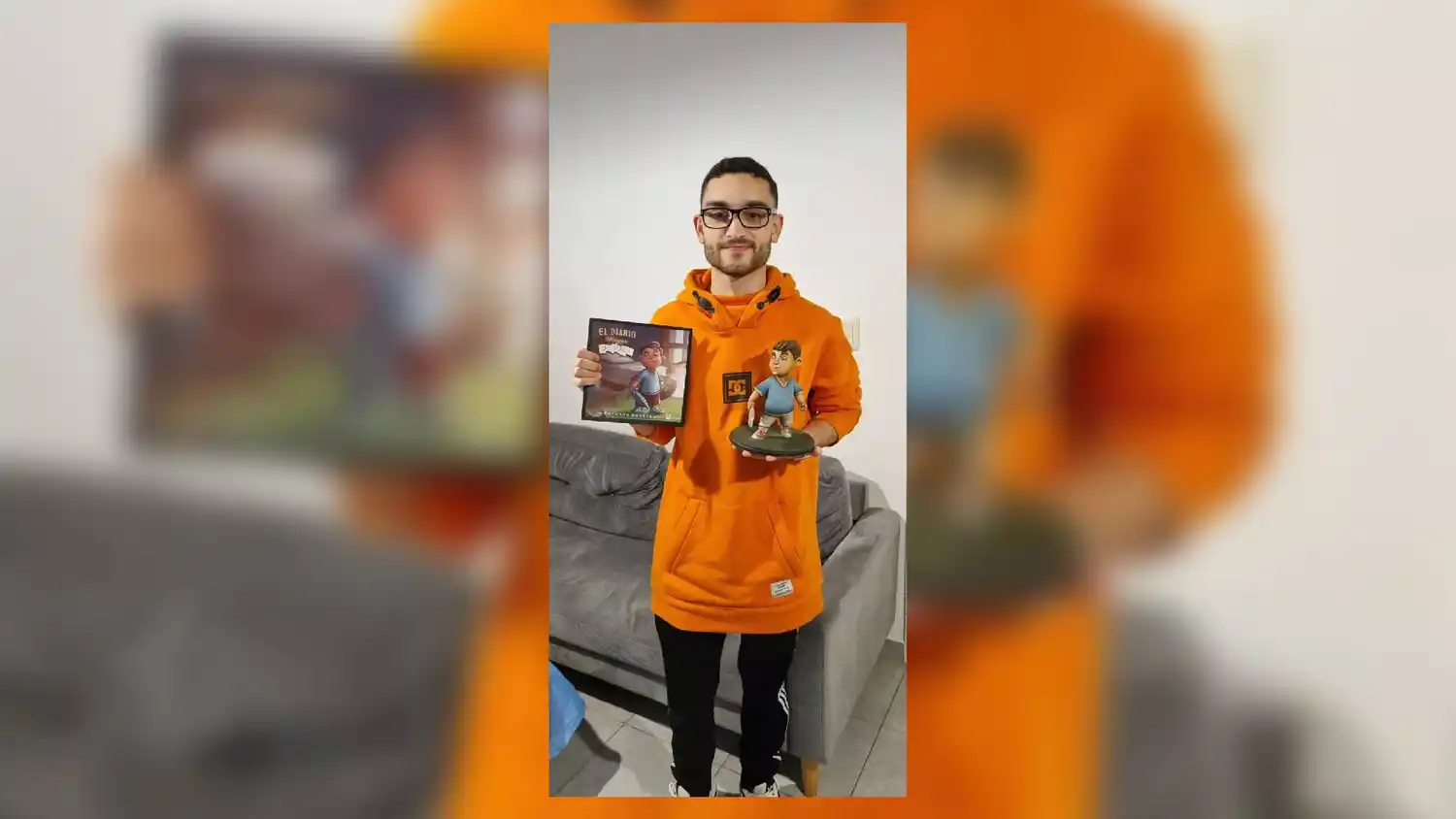 Desde chico es fanático de las películas de Disney y Pixar, influencias que lo hoy en día nutren su carrera de ilustrador.