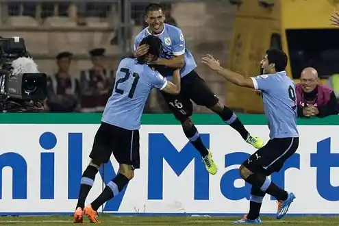 Uruguay vapuleó a Jordania y puso más de un pie en el próximo Mundial