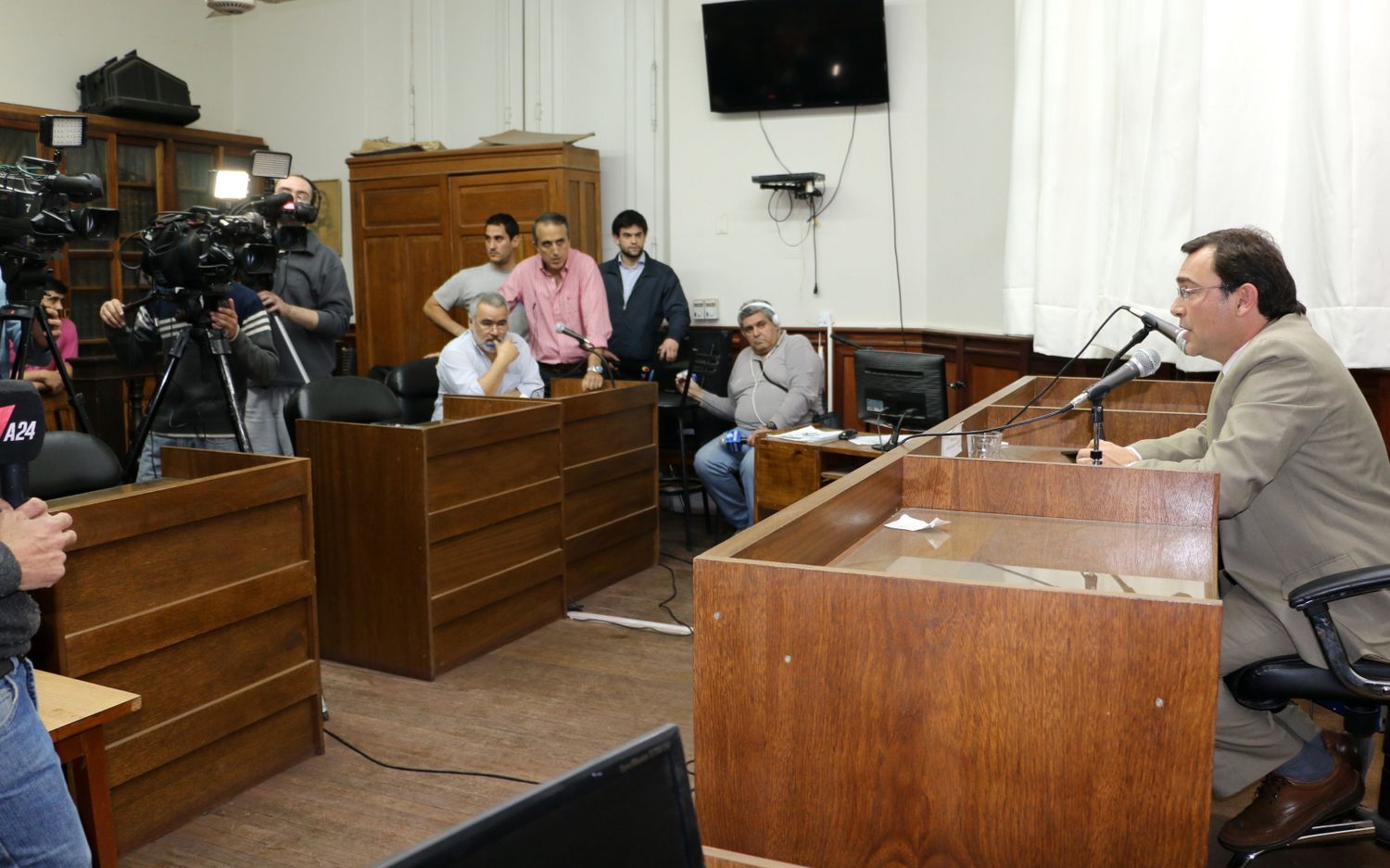 Gustavo Rivas no podrá abandonar el país