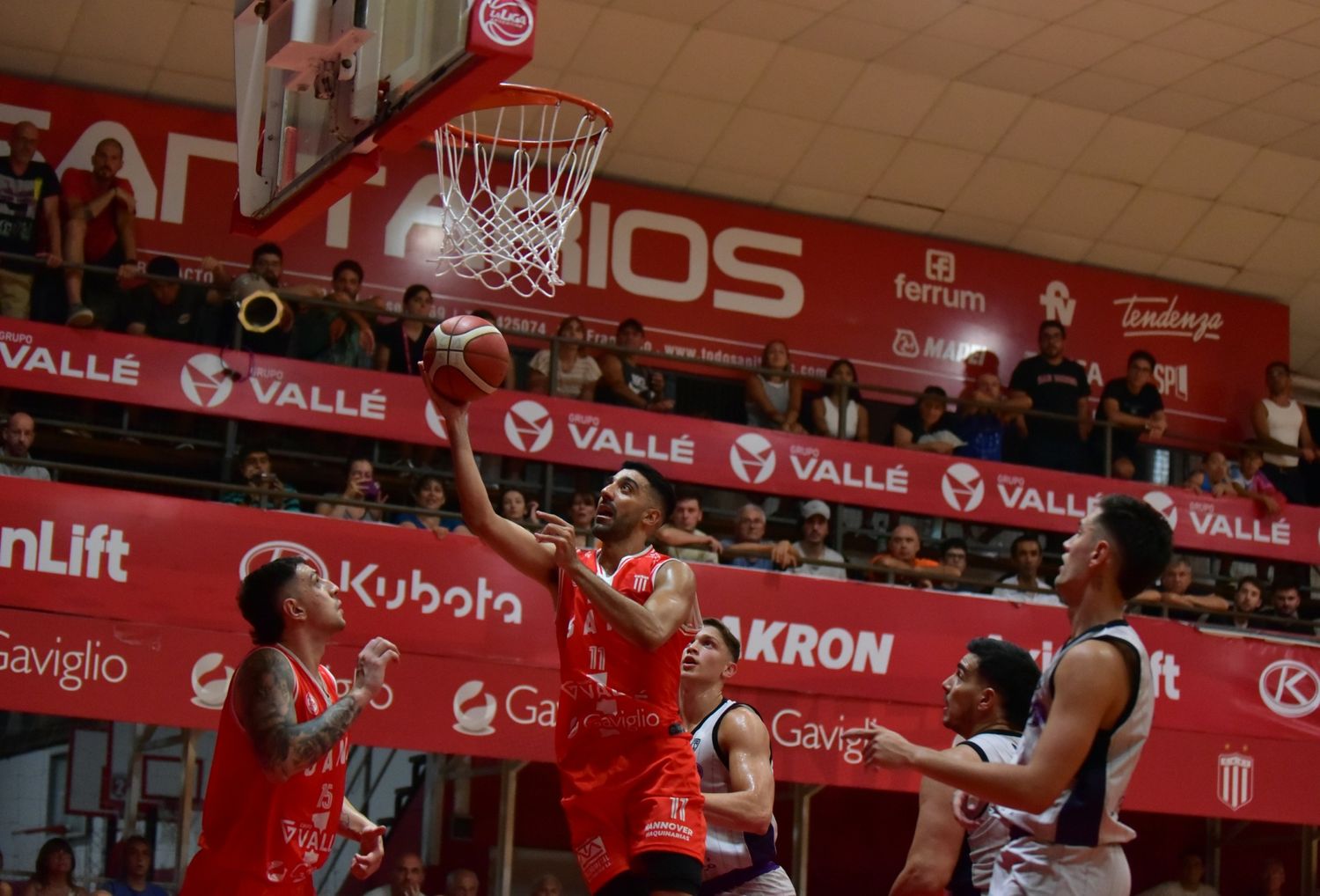 Manuel Lambrisca fue una de las figuras de los "Halcones Rojos".