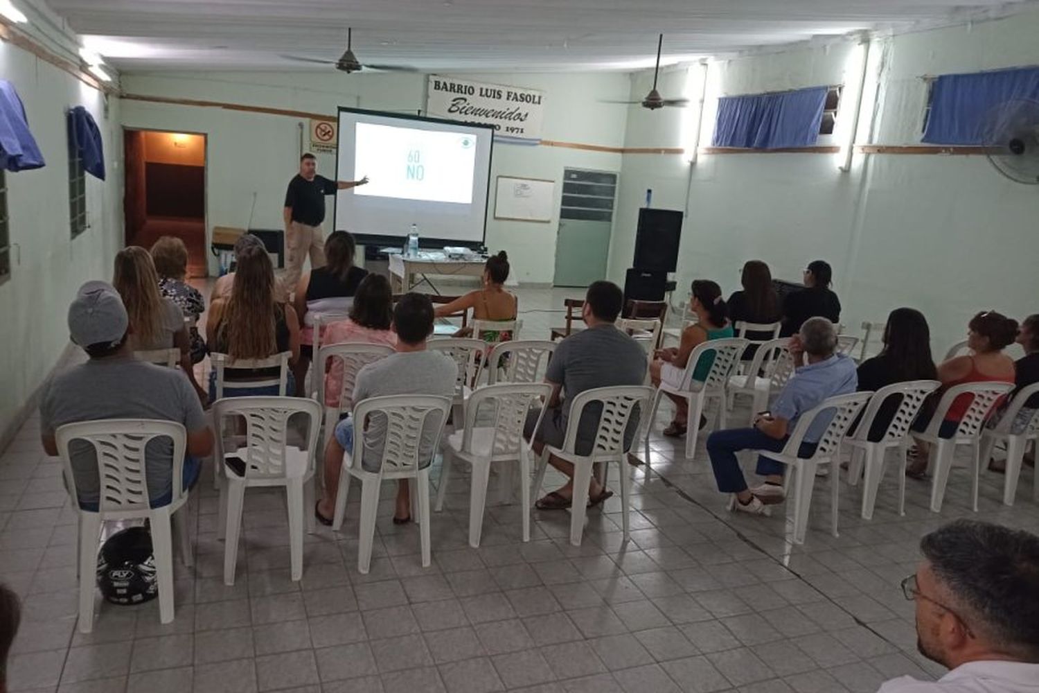 Vecinos de barrio Fasoli se capacitaron para utilizar Ojos en Alerta