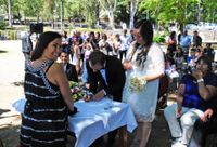 Se celebraron siete casamientos emblemáticos que sellaron su amor en el Jardín de la Paz 