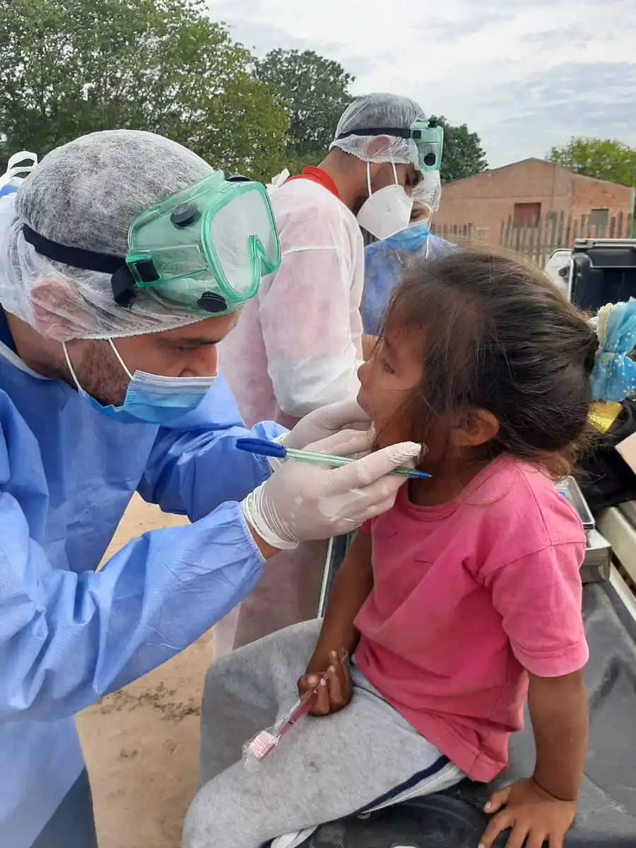 Atenciones sanitarias para familias colonas